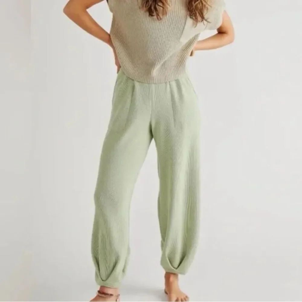 Free People Beach Freya Knit Balloon Leg Pants in light green XS
